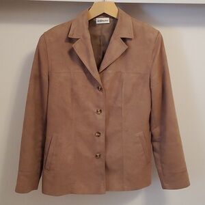 Steilmann faux suede jacket. Tan (light brown). Closes with buttons. Size M.